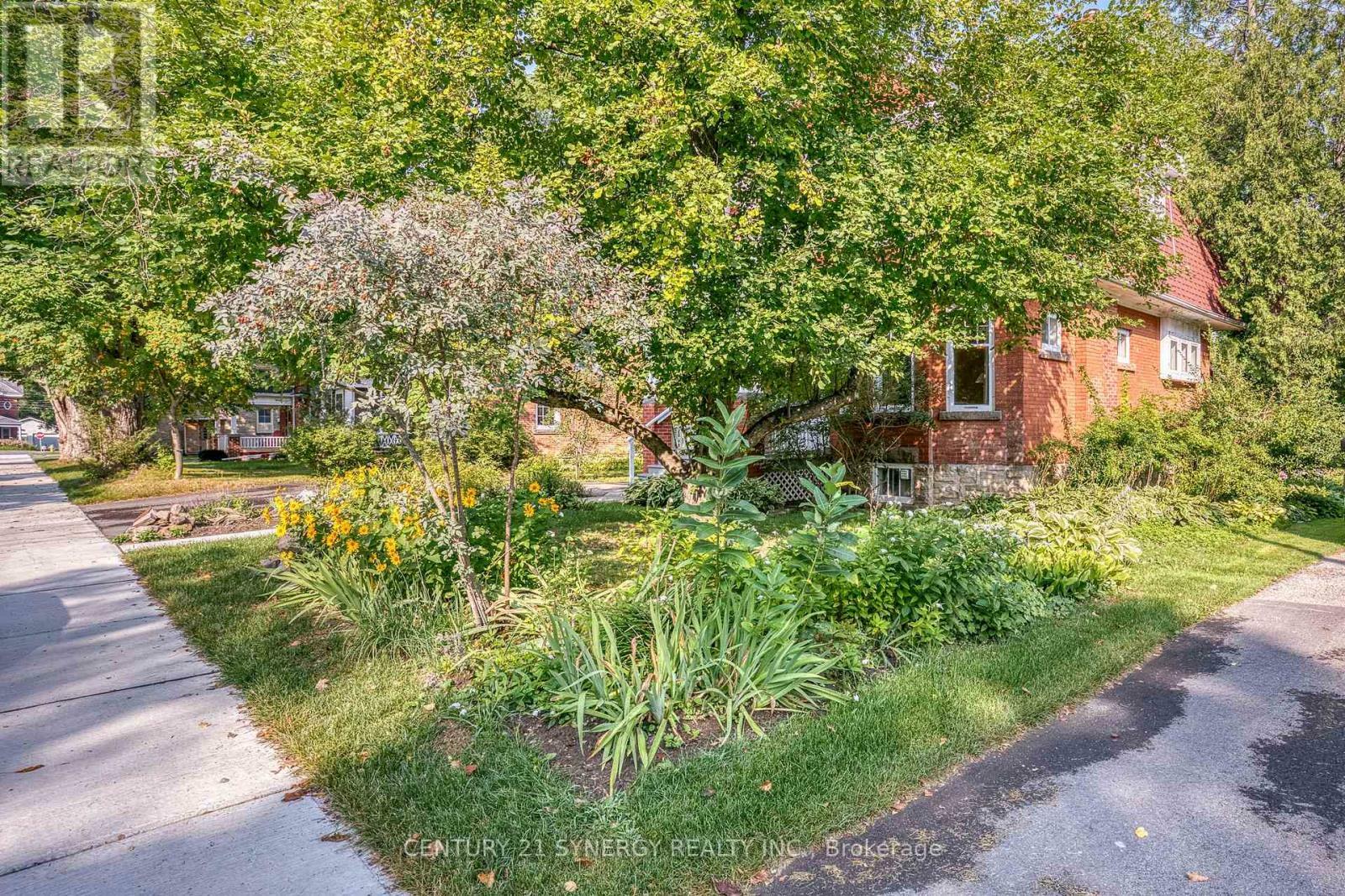 Photo de la propriété: 19 Mary Street ON K7H 2X1