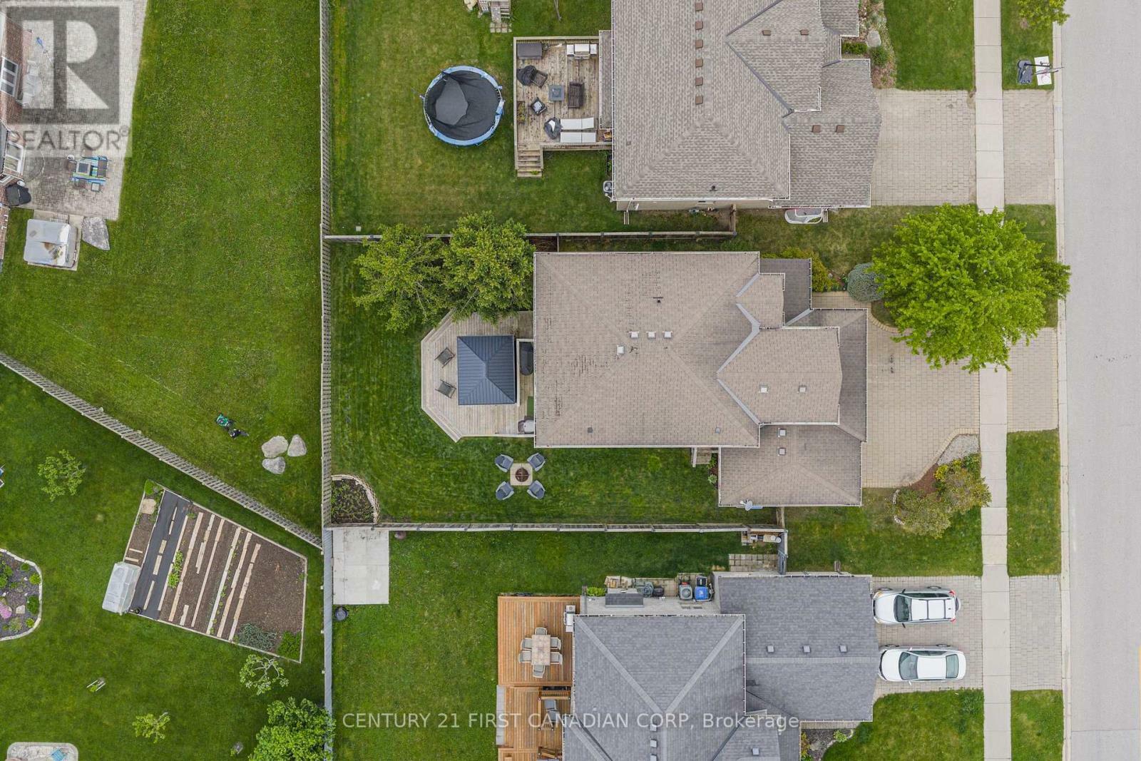 Photo de la propriété: 21 Maplewood Lane ON M0M 2A0
