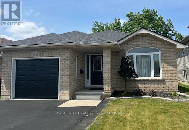 Property Photo: 15 Landon Avenue ON N3Y 5J8
