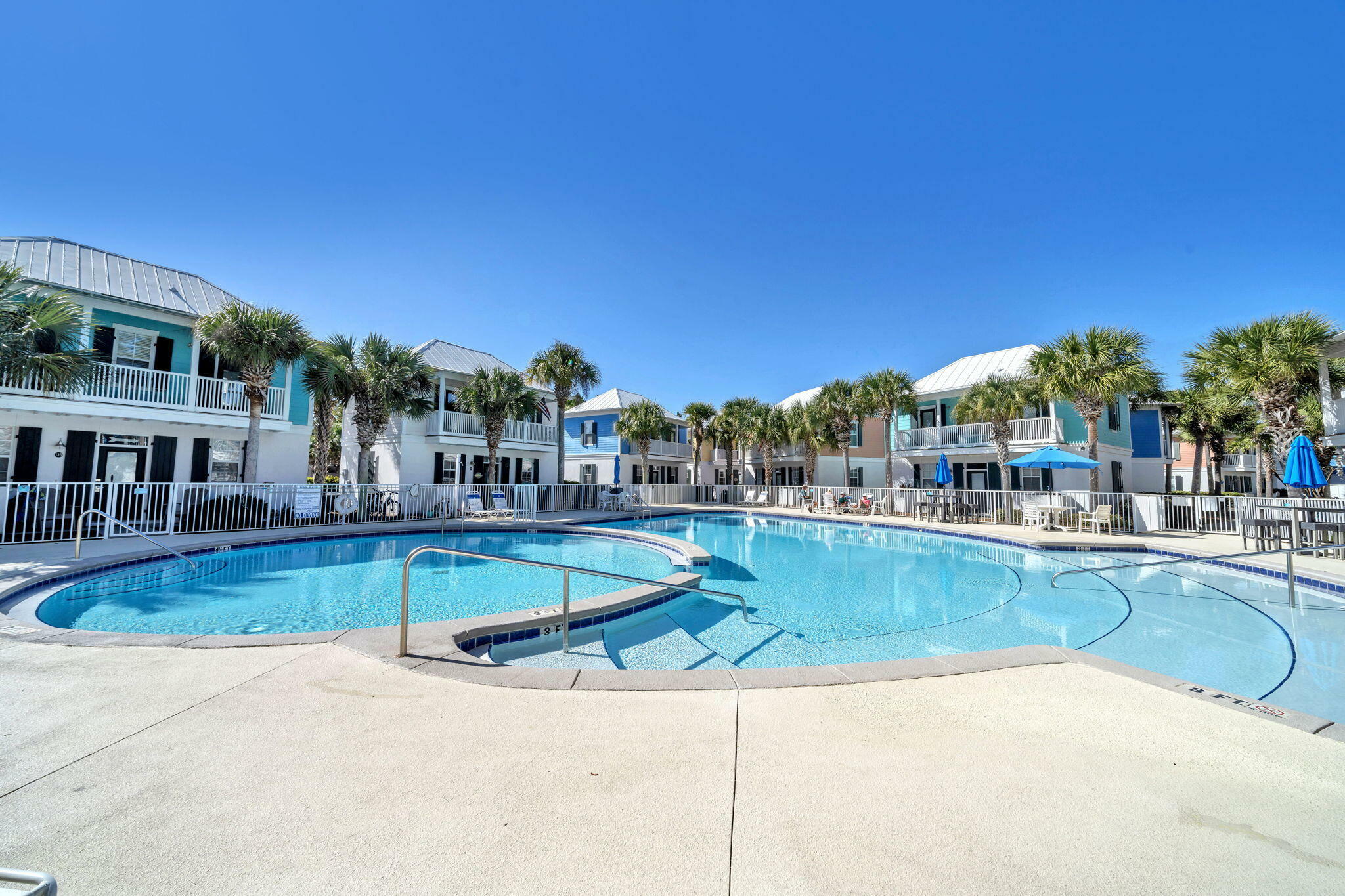 Property Photo: 198 Somerset Bridge Road Unit 143 FL 32459