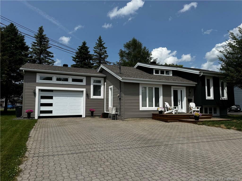 33 Bossé Avenue  Edmundston NB E3V 3Z8 photo