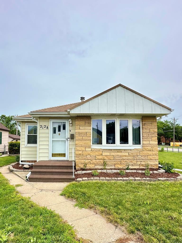 2128 4th Ave North  Fort Dodge IA 50501 photo