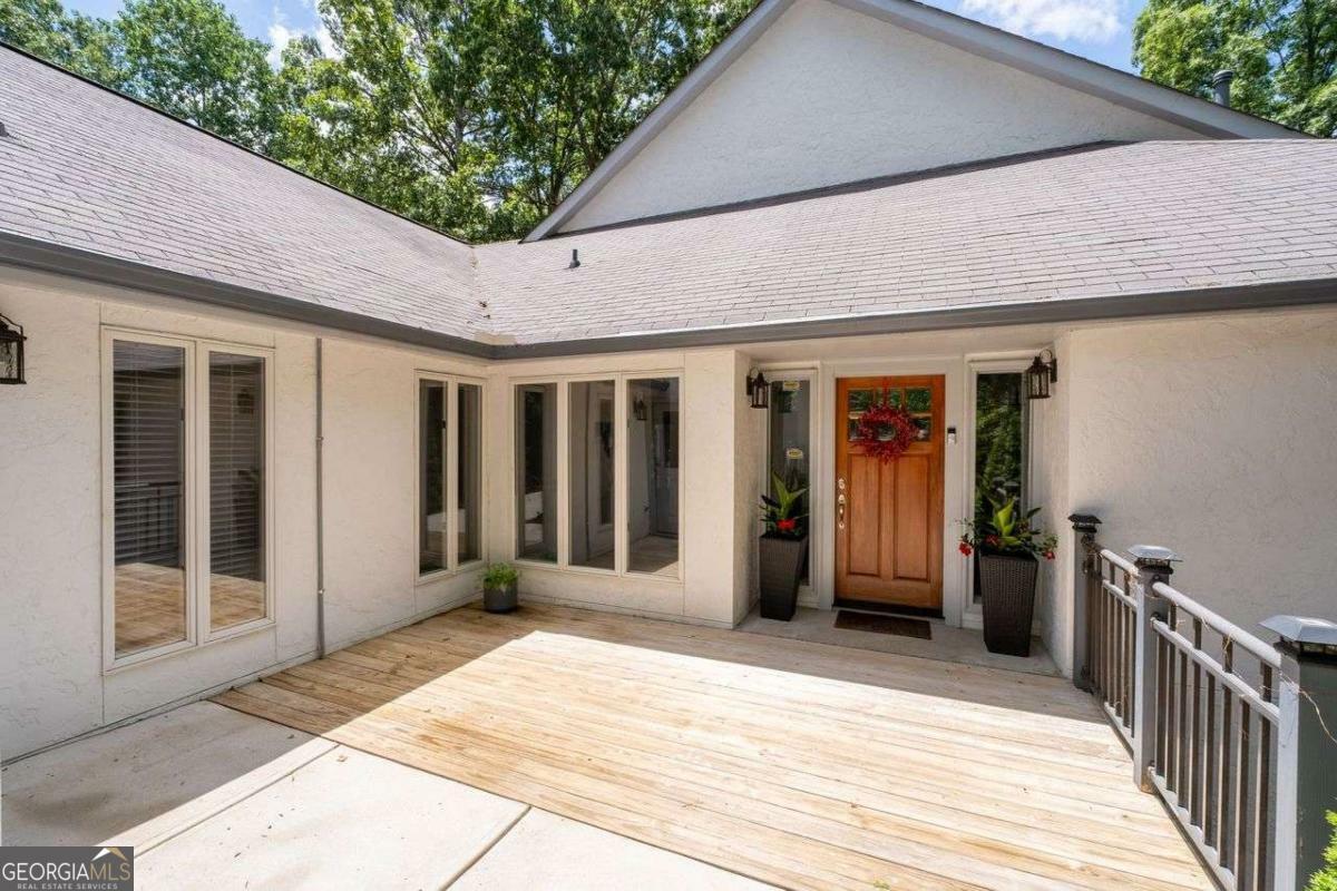 Property Photo: 145 Mount Shasta Lane GA 30022