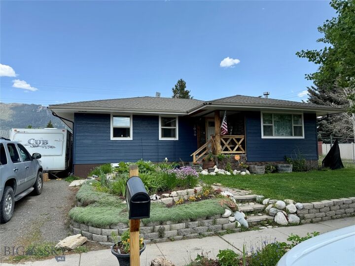 2030 Adams Avenue  Butte MT 59701 photo