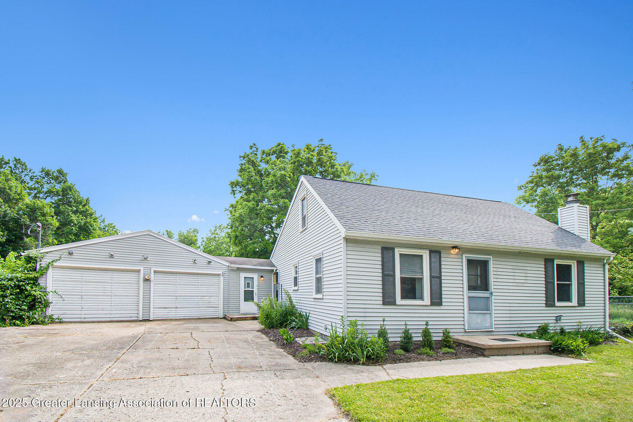 Property Photo: 2805 Del Mar Drive MI 48864