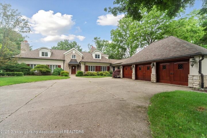 Property Photo:  2 Locust Lane  MI 48911 