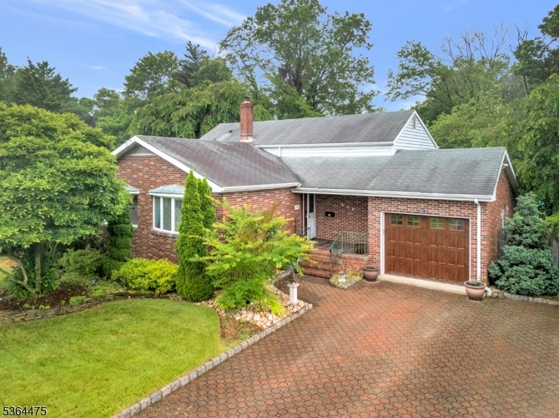 Property Photo:  605 Beechwood Ave  NJ 08846 