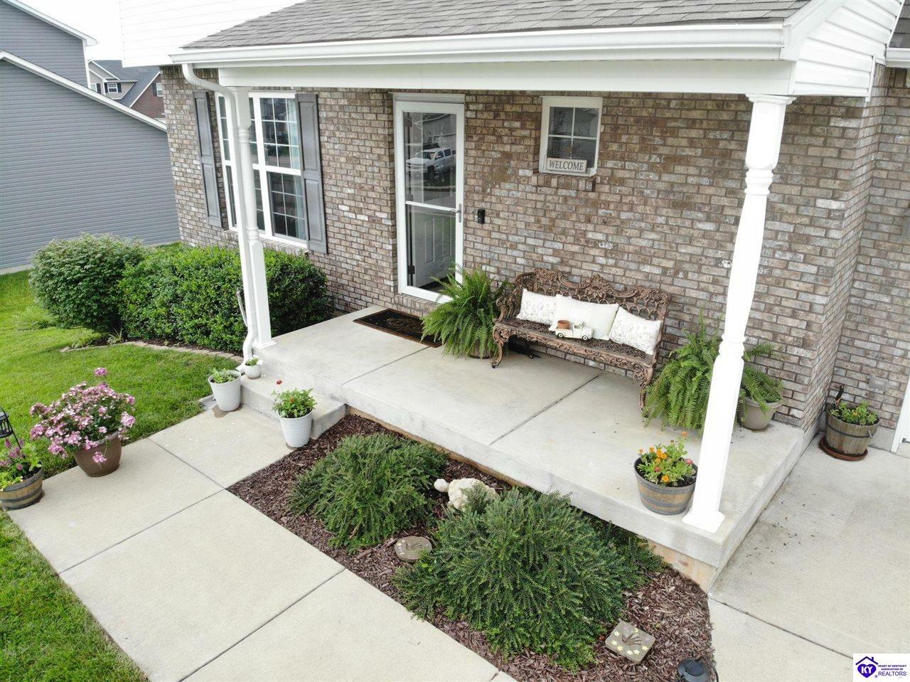 Property Photo: 102 Clair Court KY 42701