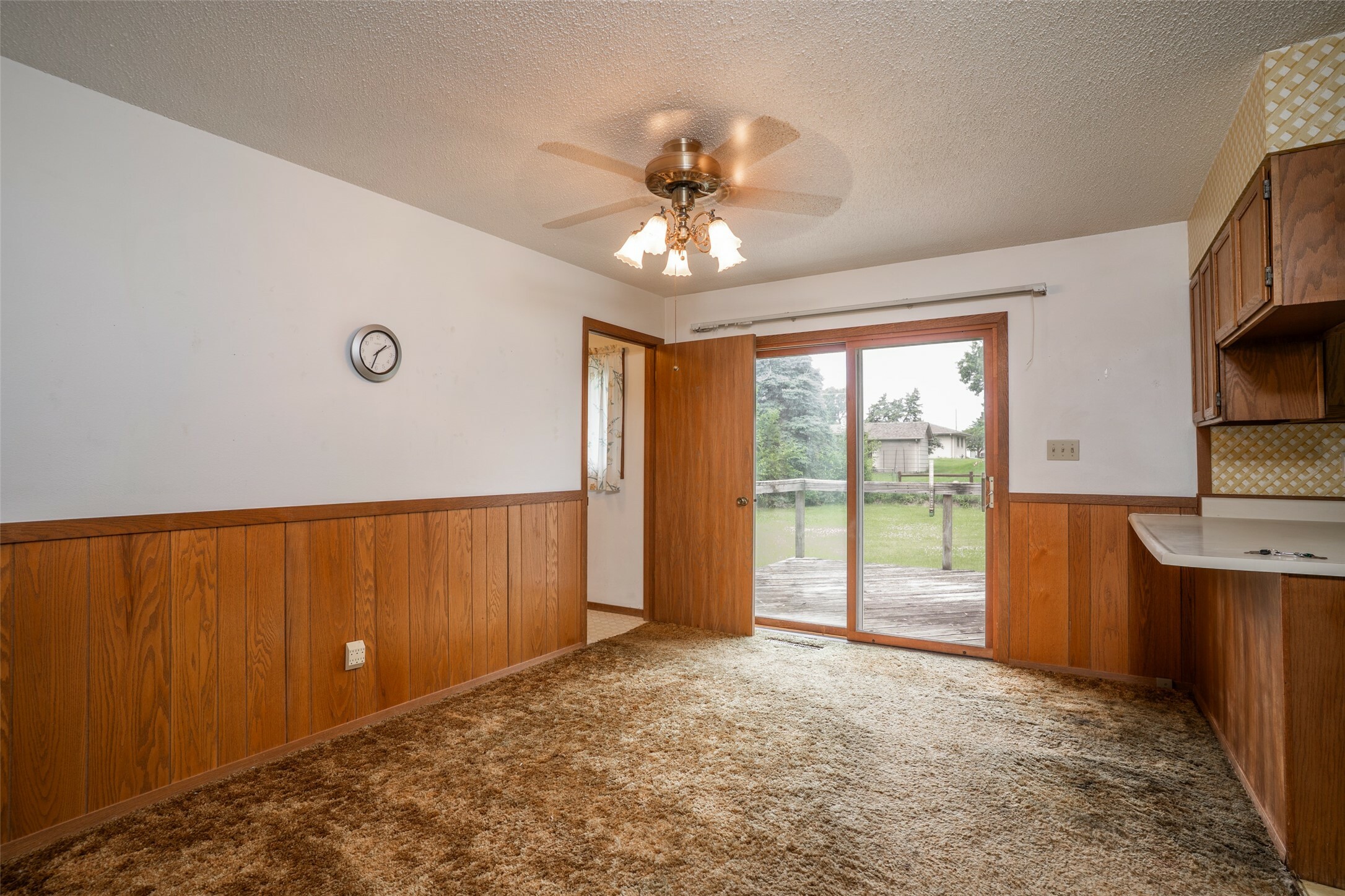 Property Photo: 6946 NE Halbrook Lane IA 50023