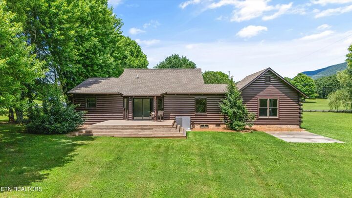 Property Photo: 284 Savannah Shores Drive TN 37325