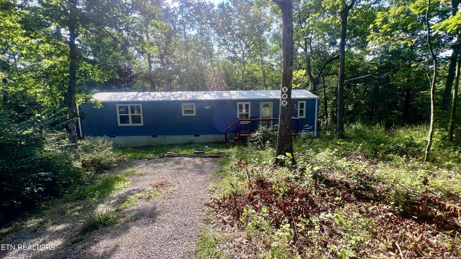 Property Photo:  103 Narcissus St  TN 38555 