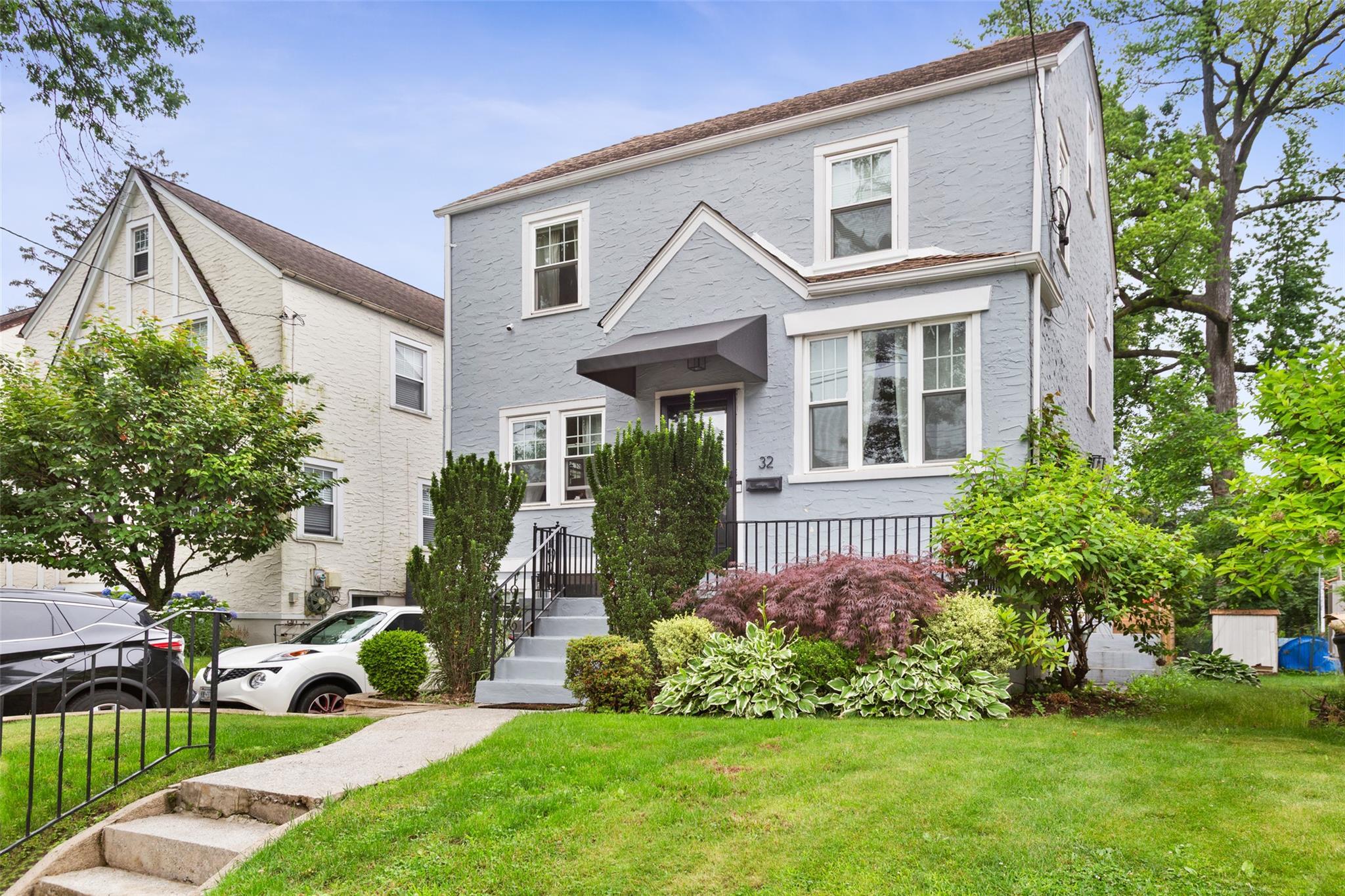 Property Photo:  32 Central Parkway  NY 10552 