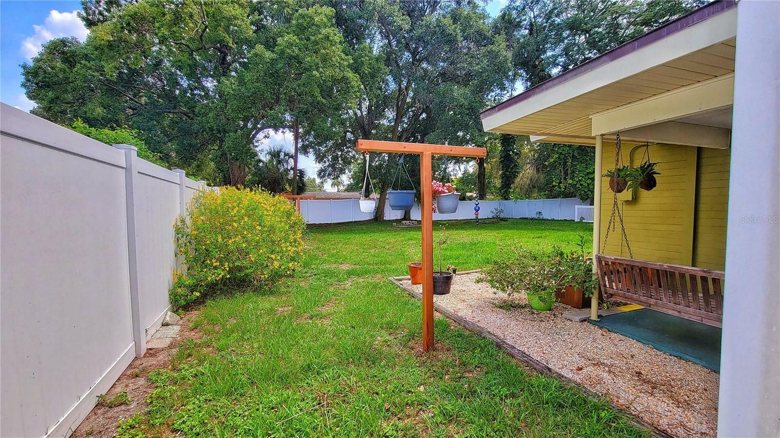 Property Photo: 518 Oranole Road FL 32751