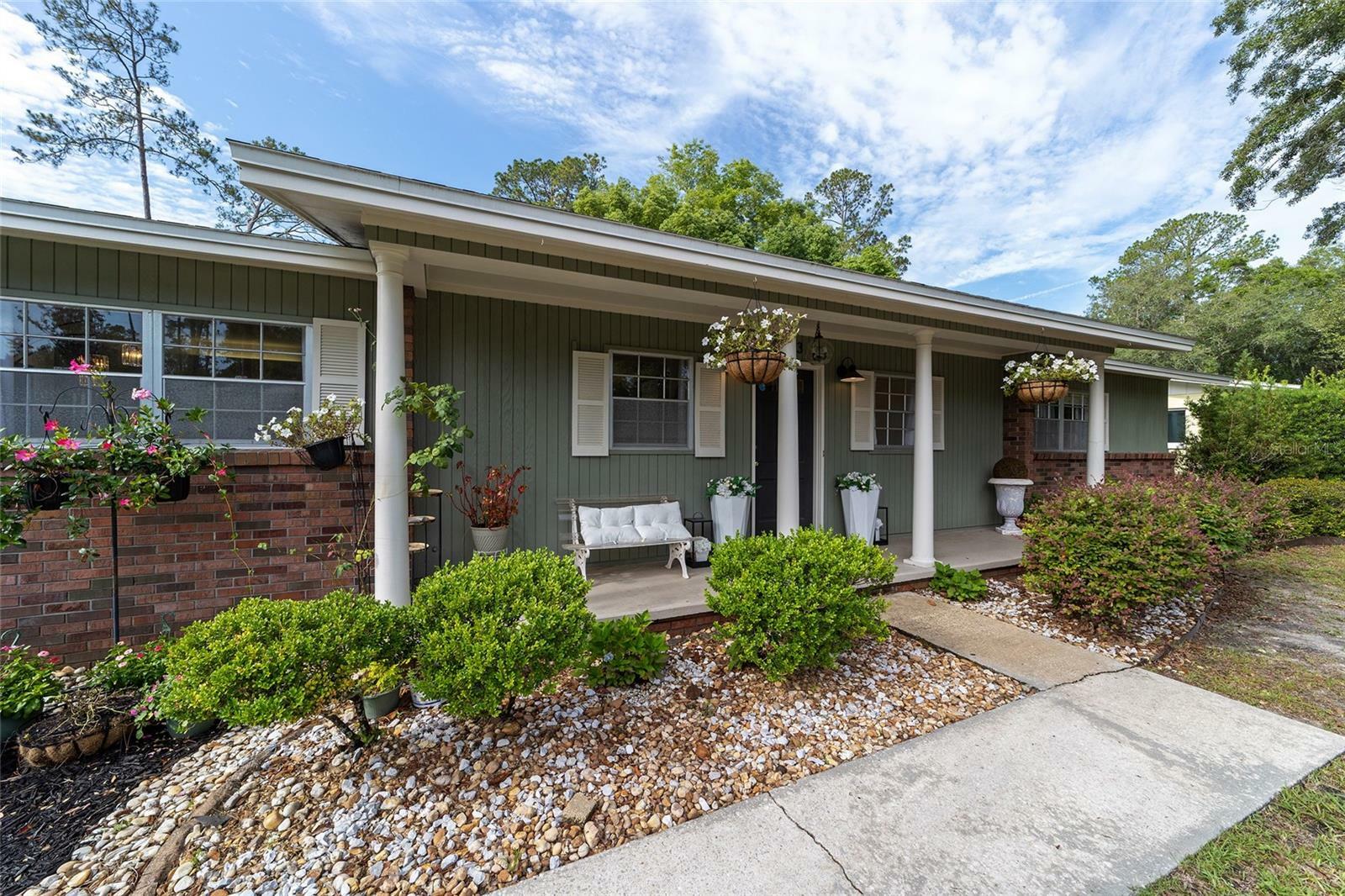 Property Photo: 2223 NW 21st Avenue FL 32605