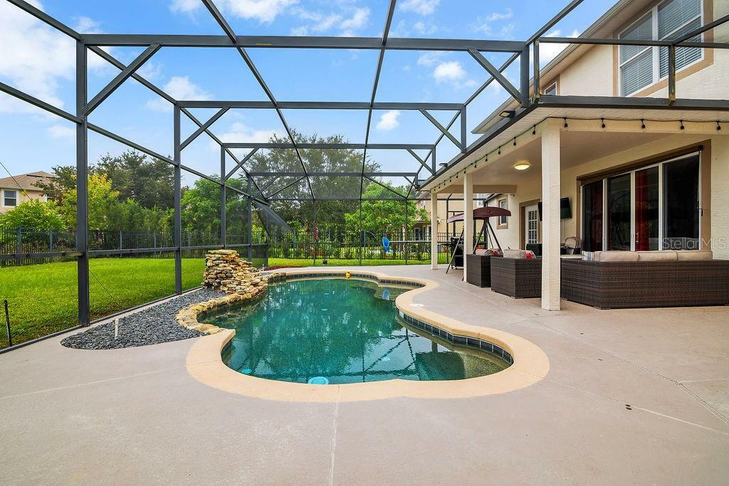 Property Photo: 2507 Water Valley Drive FL 34771
