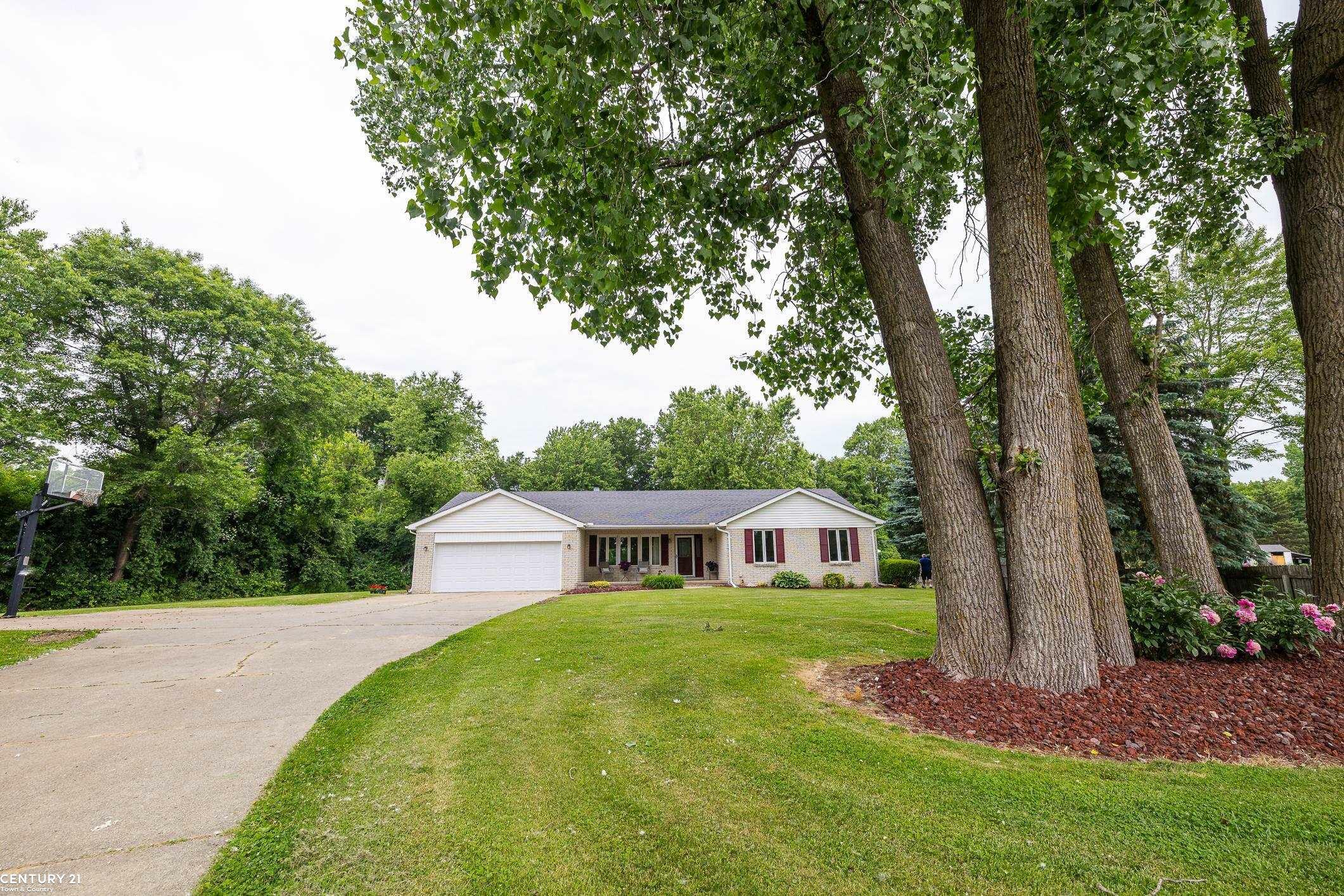 Property Photo: 1540 W Clarkston Road MI 48362