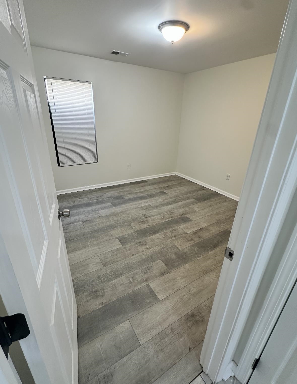 Property Photo: 2727 Dunn Ave TN 38114