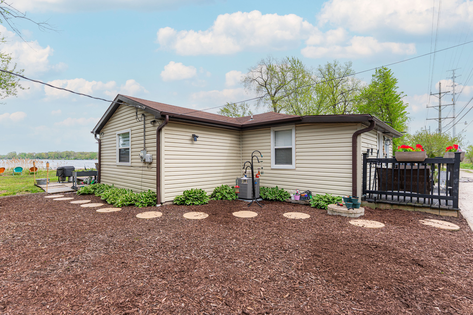 Property Photo: 40492 N Lambert Drive IL 60002