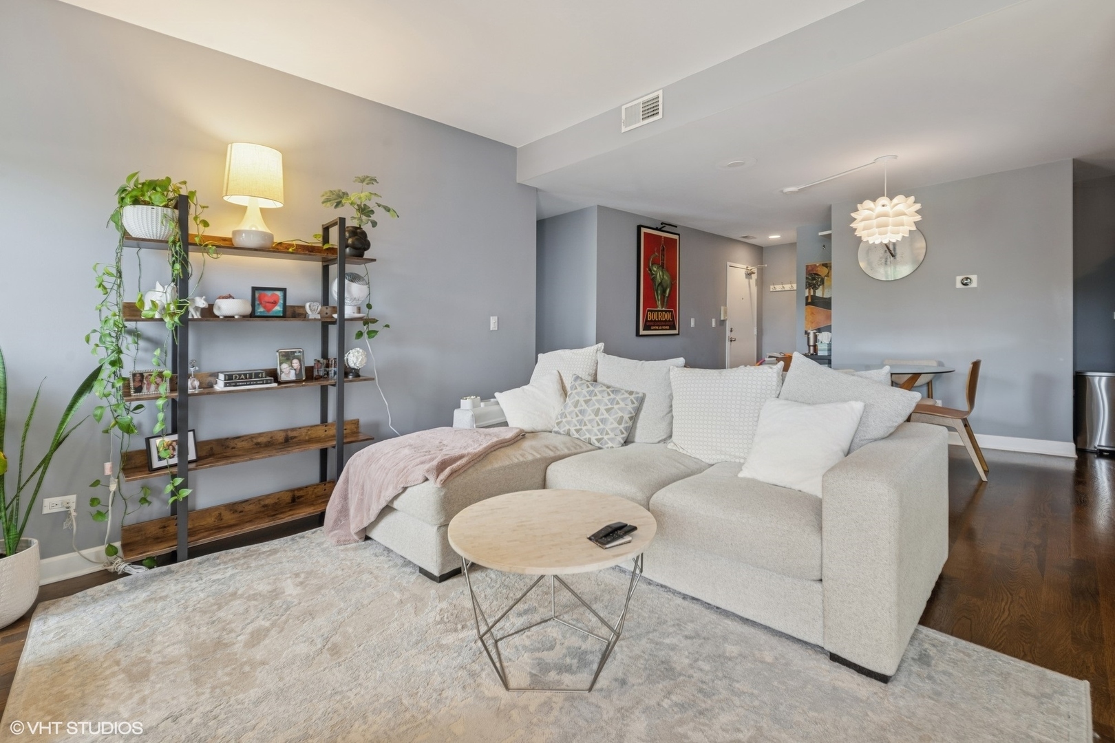 Property Photo: 5862 N Lincoln Avenue 3A IL 60659