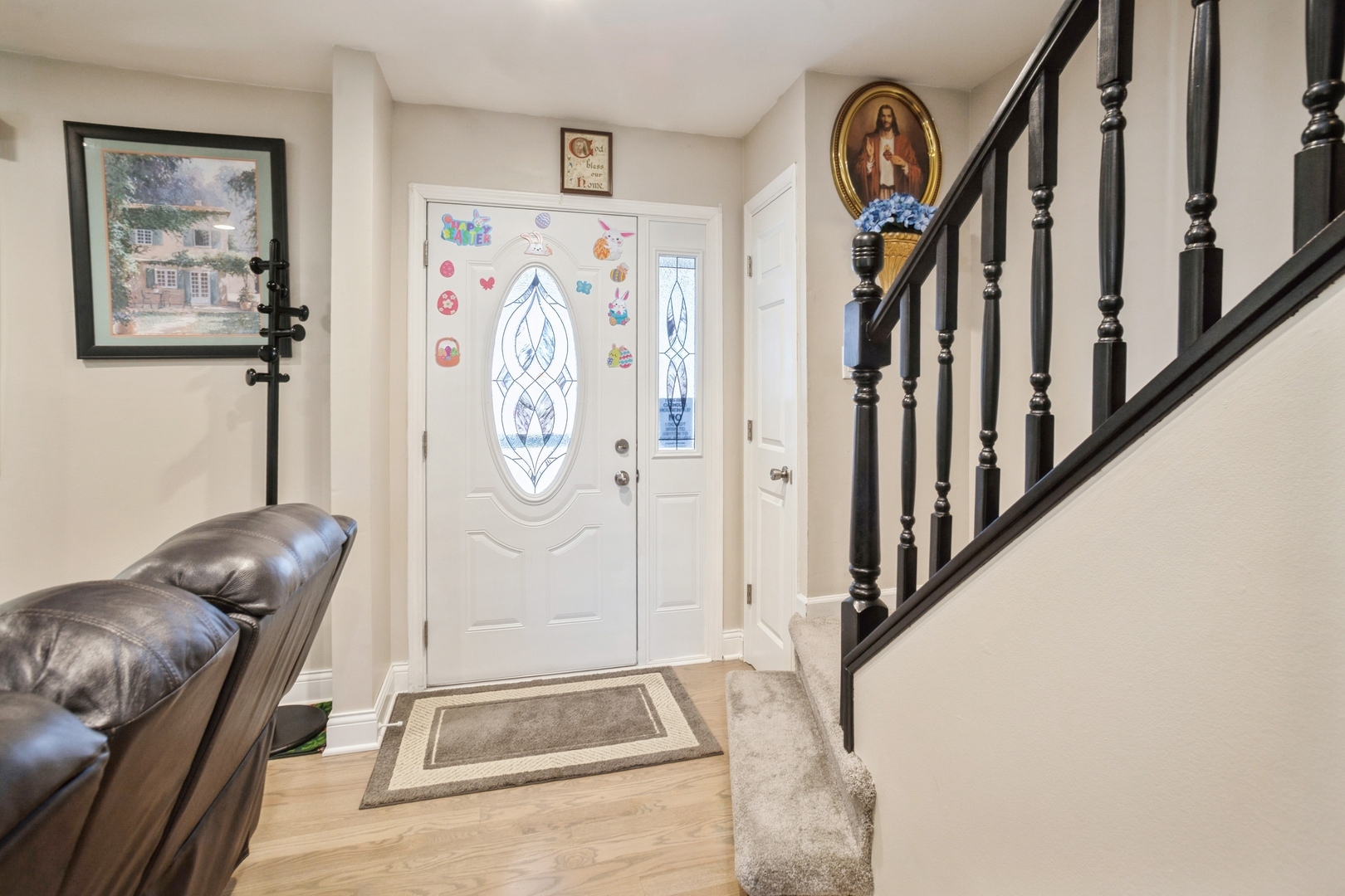 Property Photo: 1109 S Lavergne Drive IL 60056