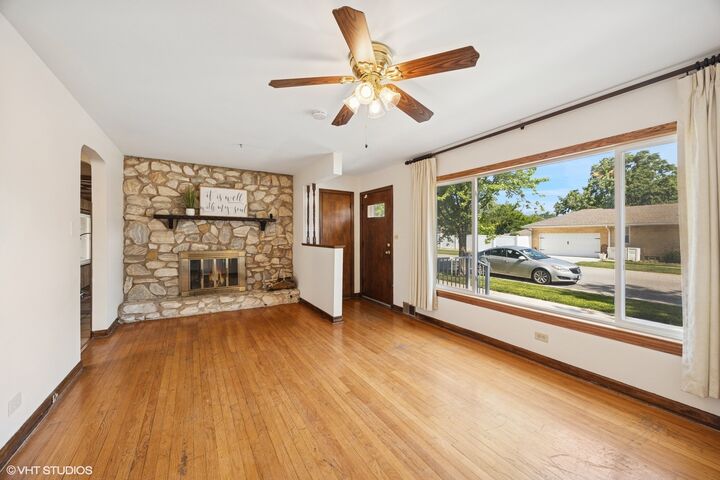 Property Photo: 1400 Boeger Avenue IL 60154