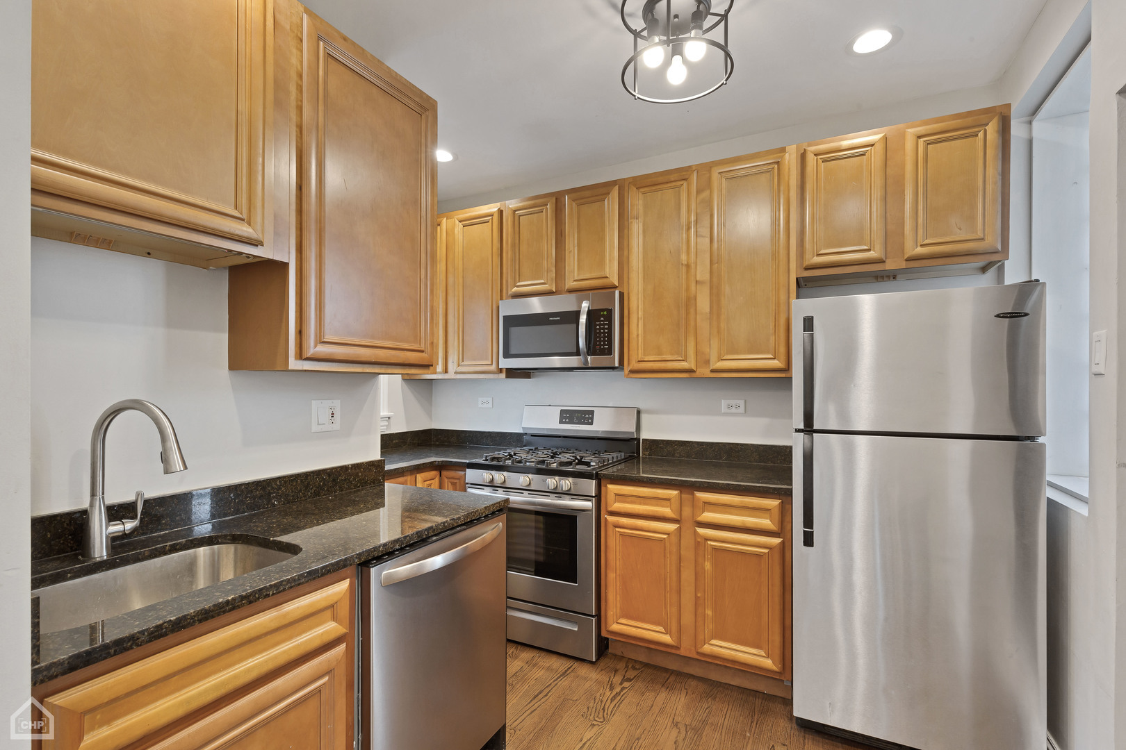 Property Photo: 3608 W Dickens Avenue 2F IL 60647