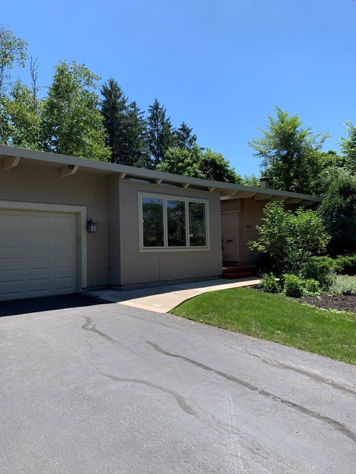 Property Photo: 743 Dundee Avenue IL 60010