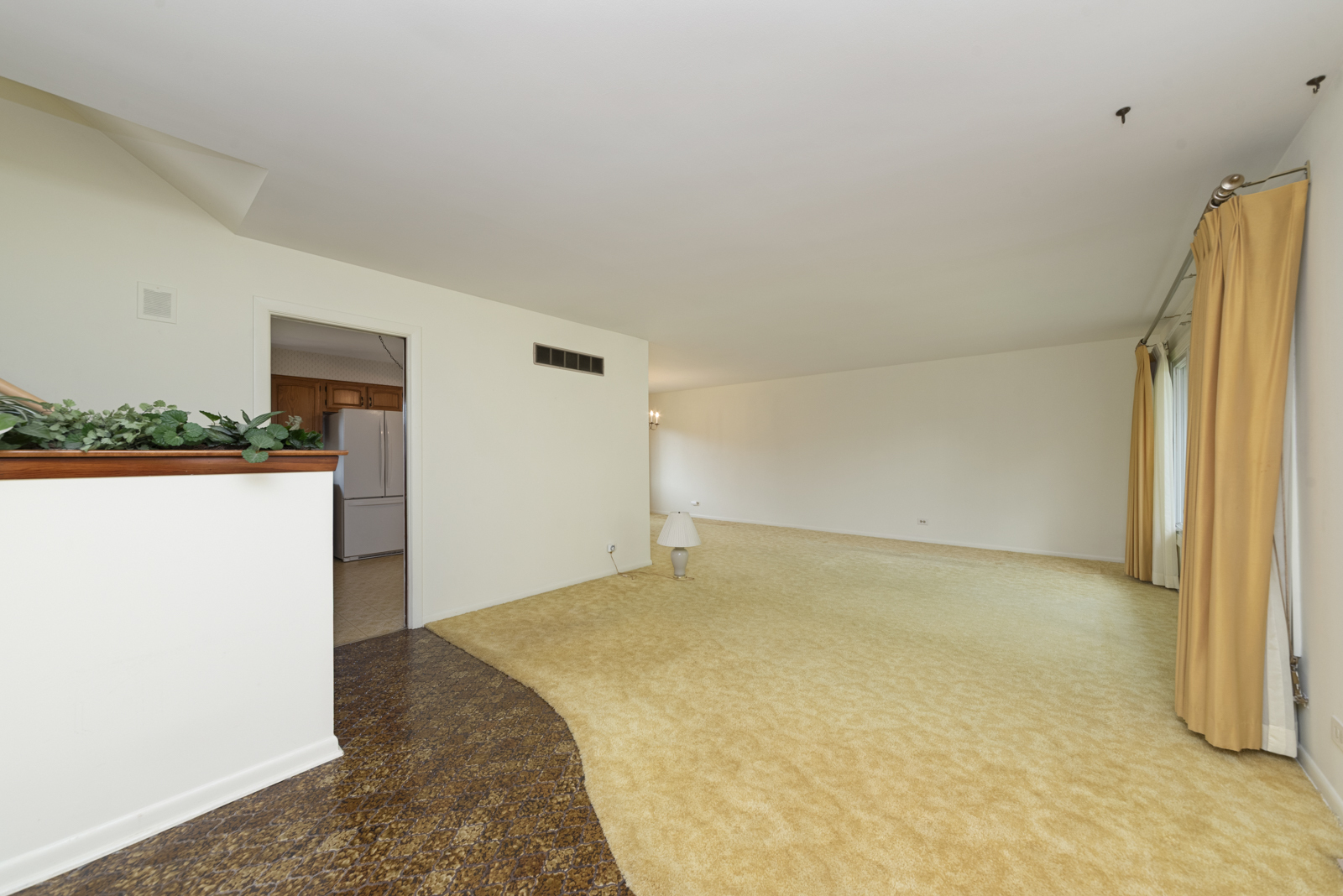 Property Photo:  821 W Manor Court  IL 60425 