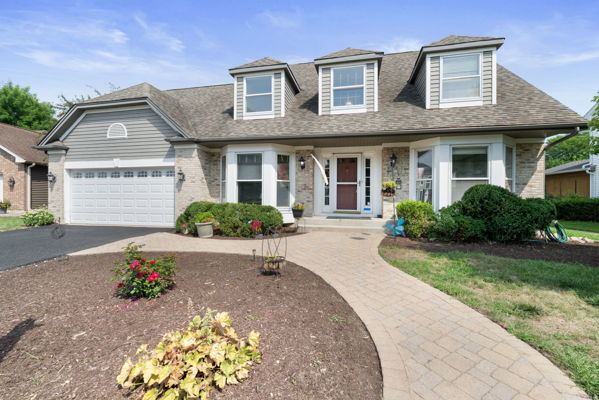 Property Photo: 0N642 Alta Lane IL 60190
