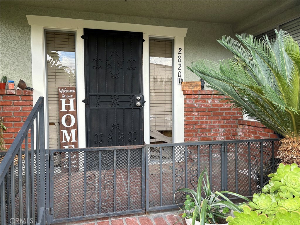 Property Photo:  2820 E 6th Street  CA 90023 