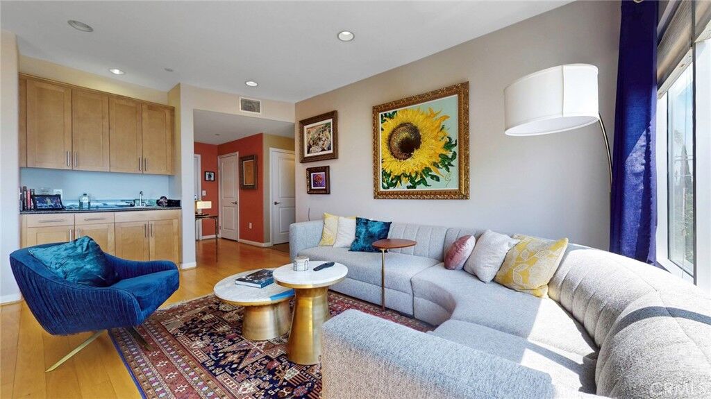 Property Photo:  4821 Bakman Avenue 405  CA 91601 