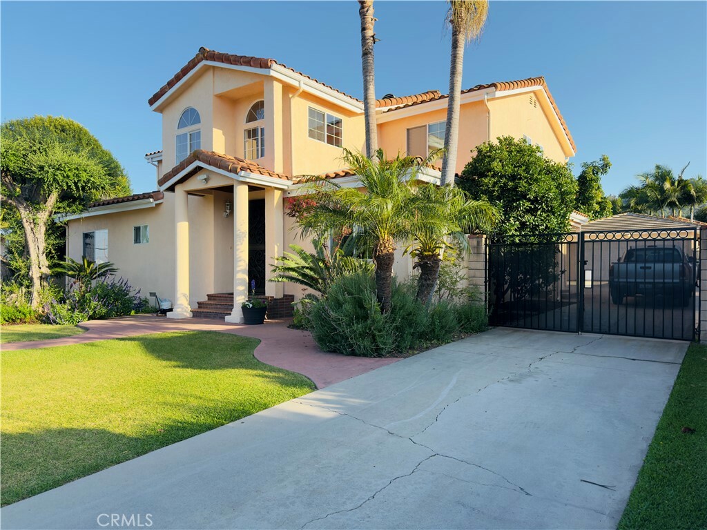 Property Photo: 14542 Los Robles Avenue CA 91745