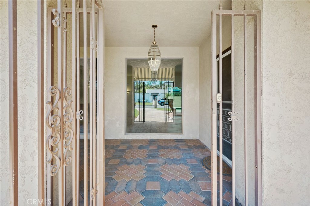 Property Photo: 75406 Montecito Drive CA 92210