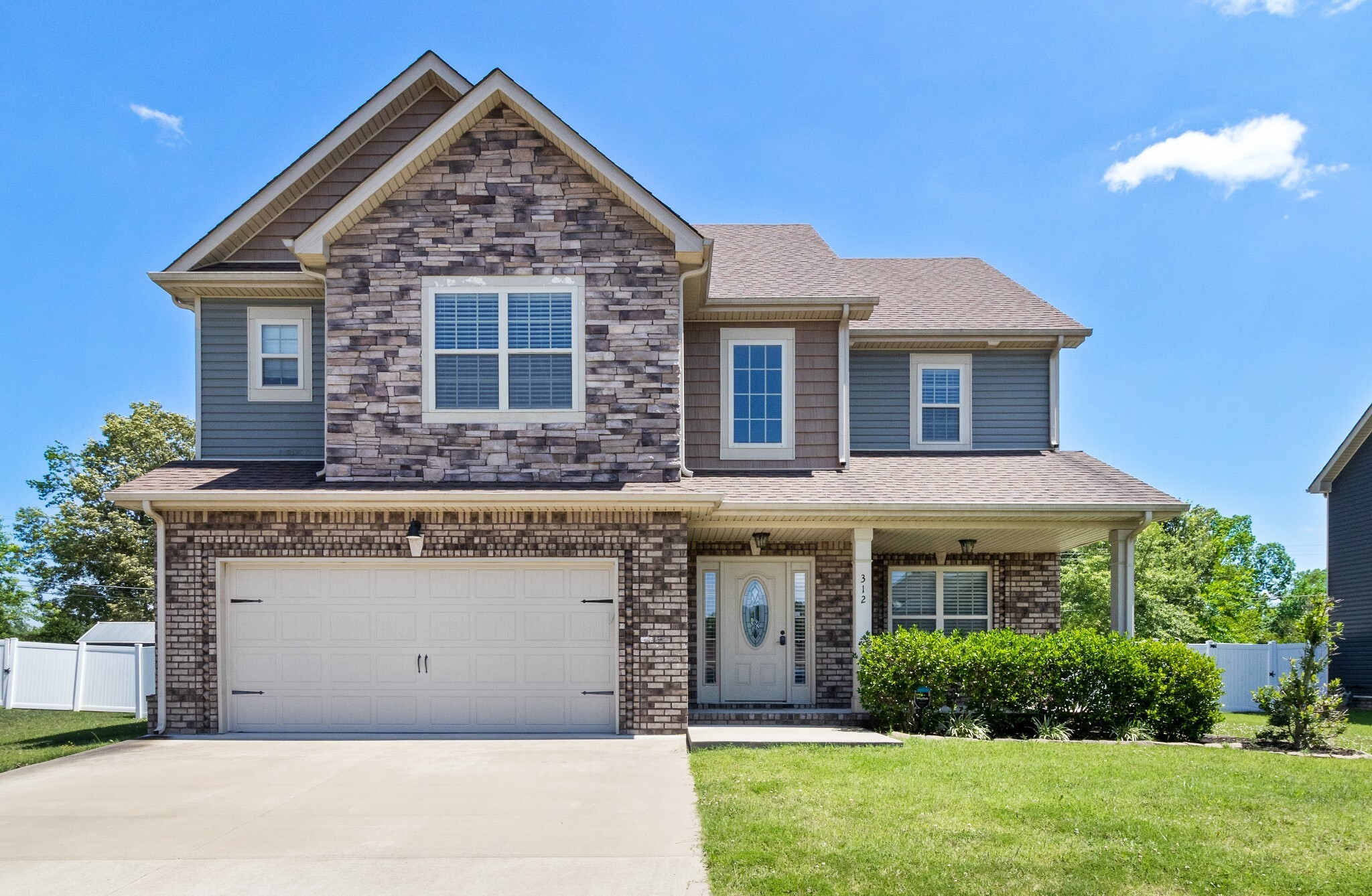Property Photo: 312 Rye Dr TN 37043