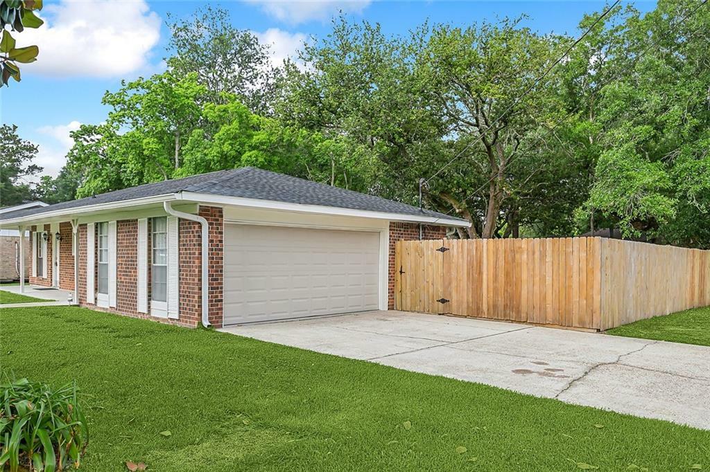 Property Photo: 1105 St. Joseph Street LA 70460
