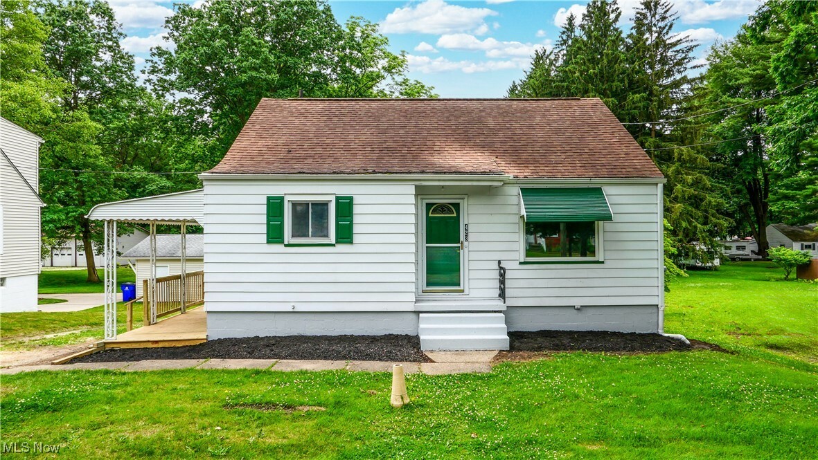 Property Photo: 423 Lincoln Street OH 44266