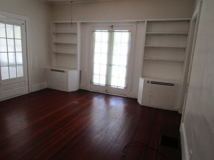 Property Photo: 709 E Line Street MO 63501