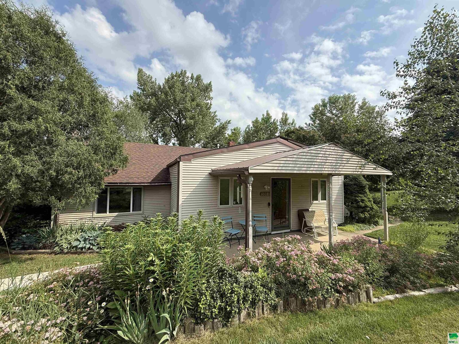 Property Photo:  5301 Hamilton Blvd  IA 51108 