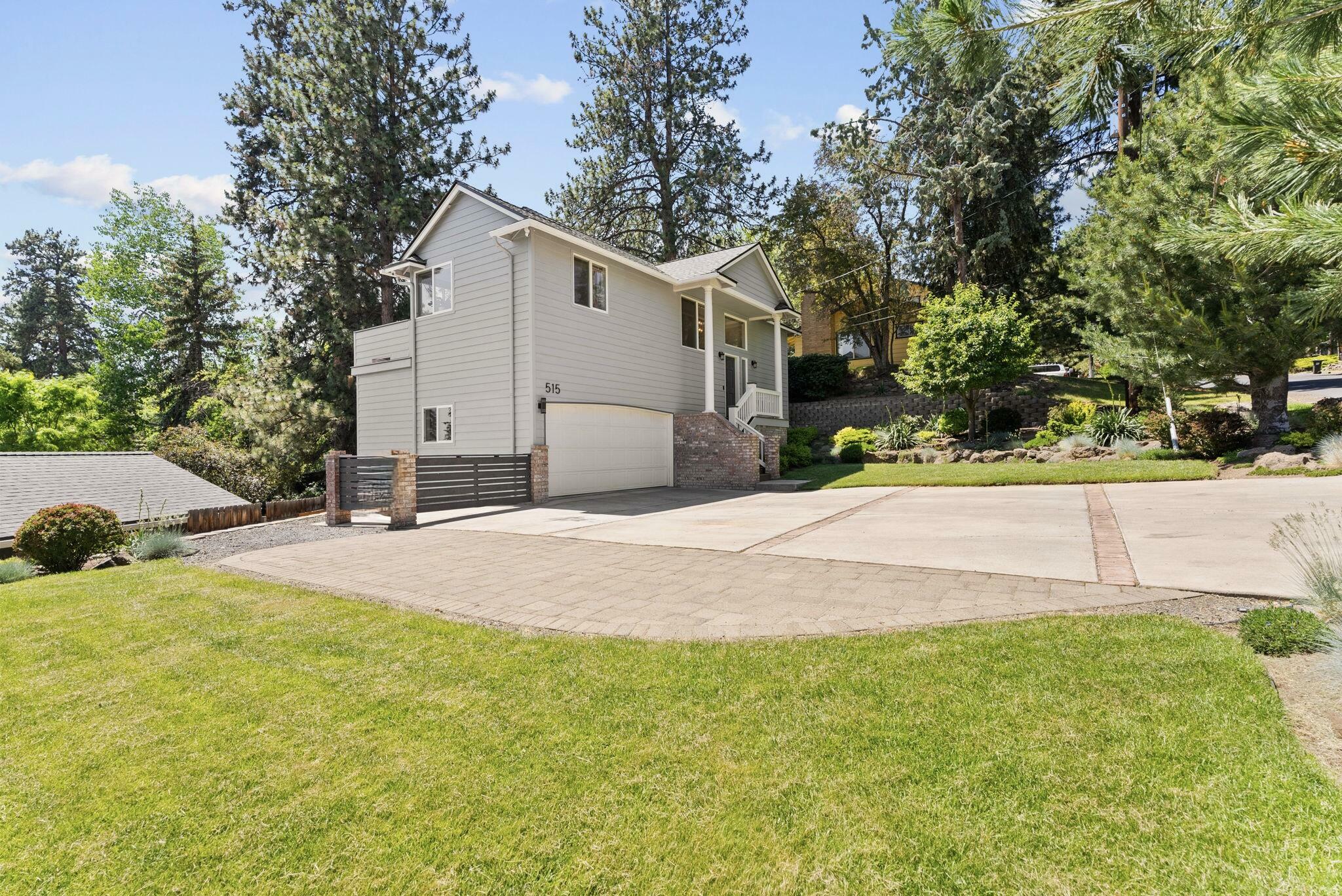Property Photo: 515 NW Trenton Avenue OR 97703