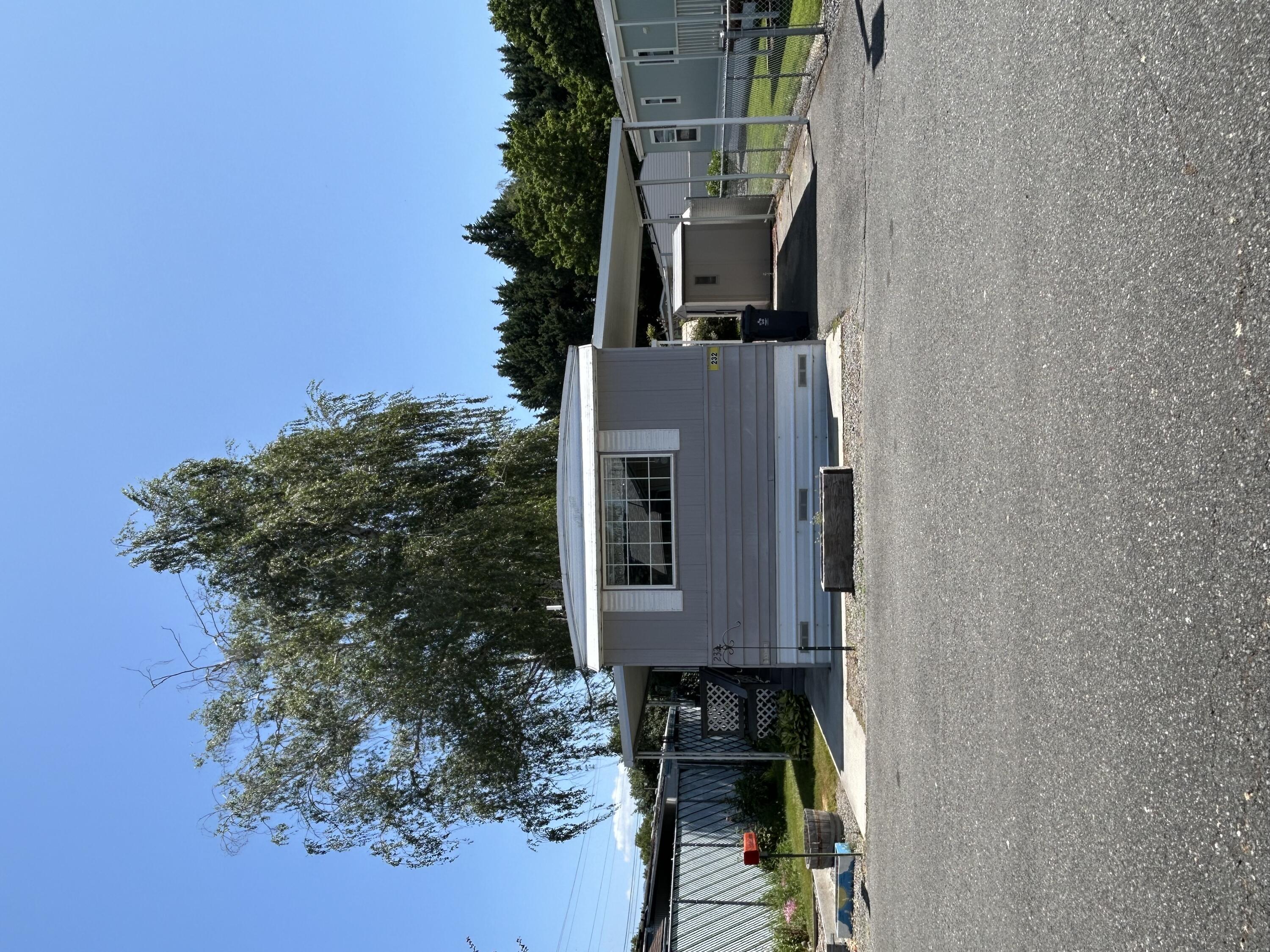 Property Photo: 232 Jasmine Drive OR 97526