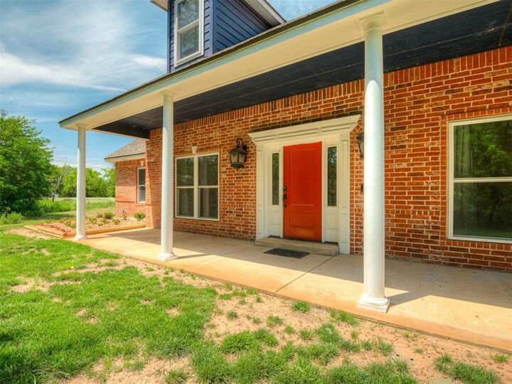 Property Photo:  3939 S Santa Fe Avenue  OK 73072 