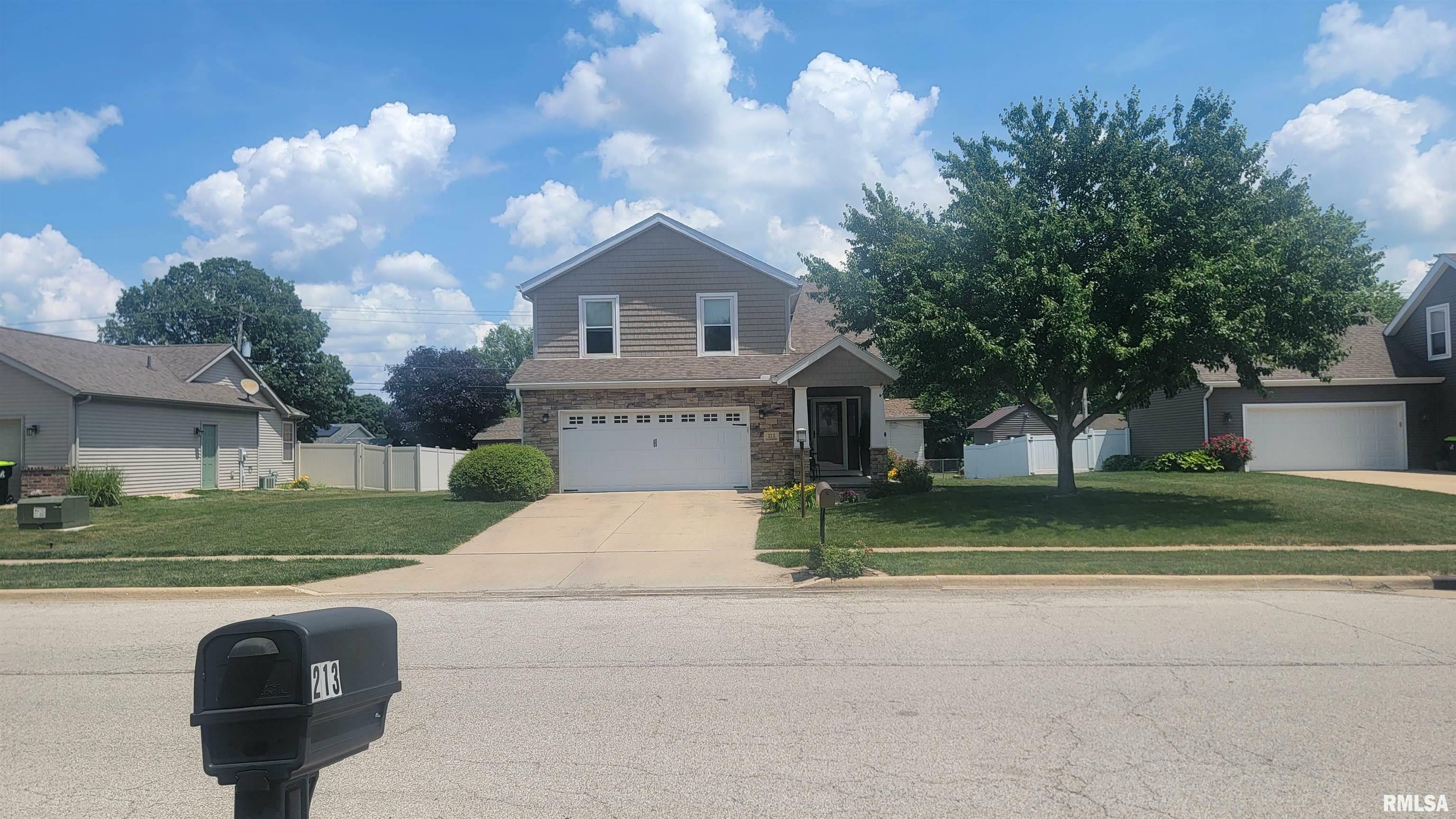 Property Photo: 212 Sandyshores Drive IL 61523