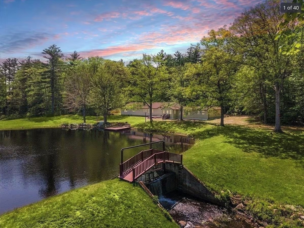 Property Photo: 427 Silver St NH 03887