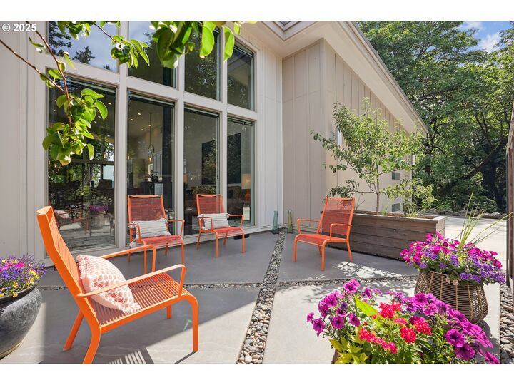 Property Photo: 30005 NE 12th Ct WA 98642
