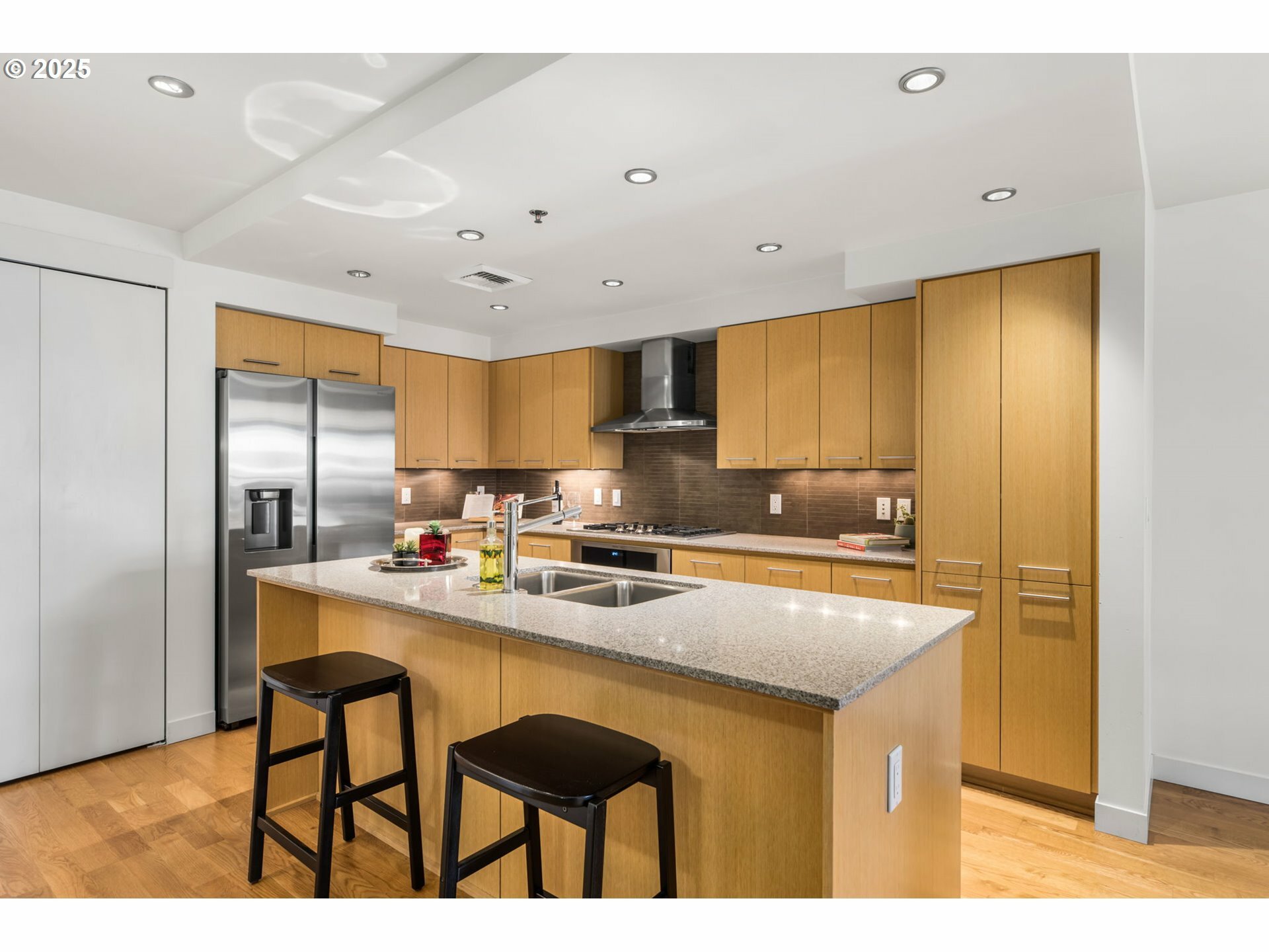 Property Photo: 1310 NW Naito Pkwy 107 OR 97209