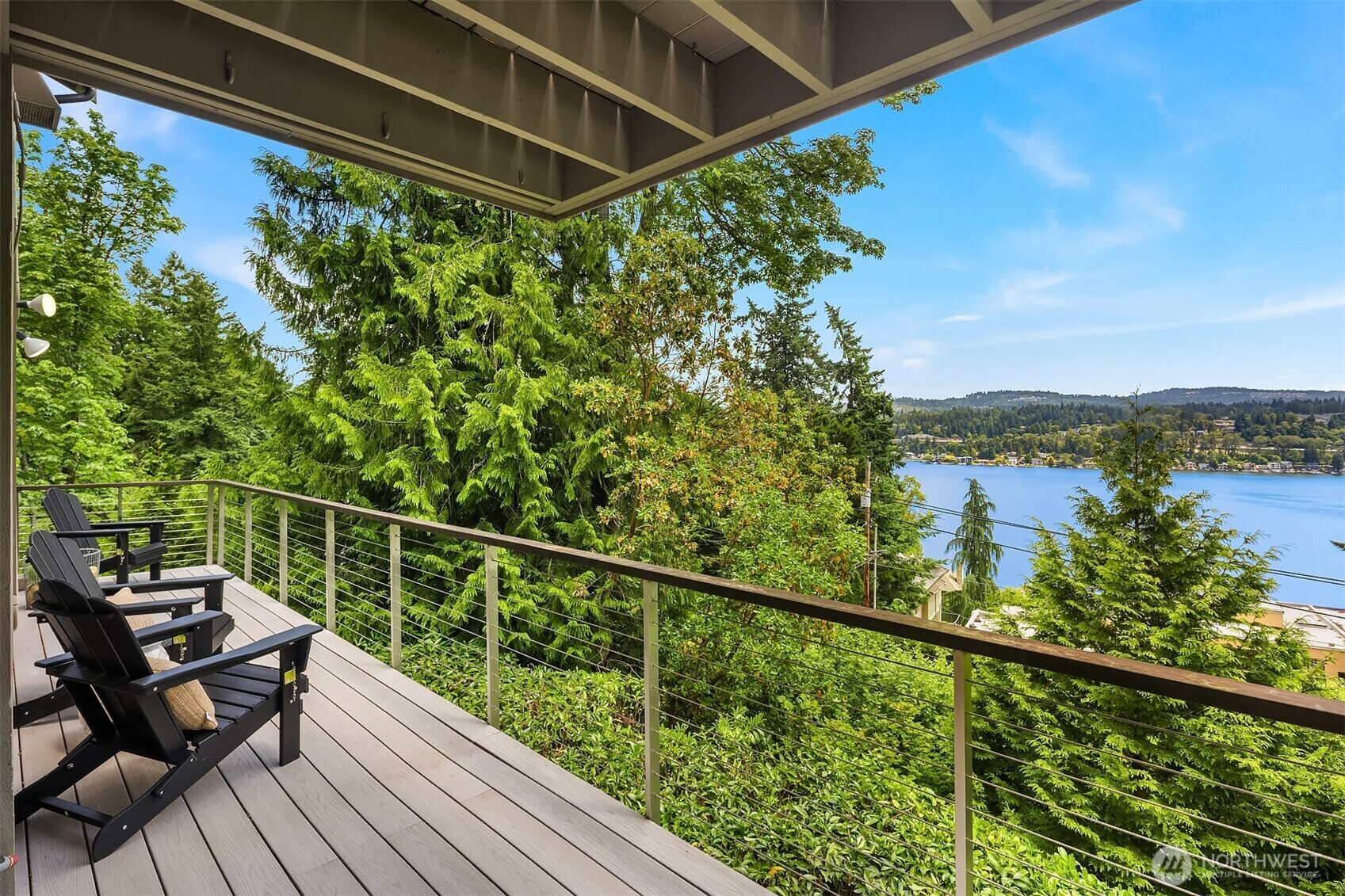 Property Photo: 5665 E Mercer Way WA 98040