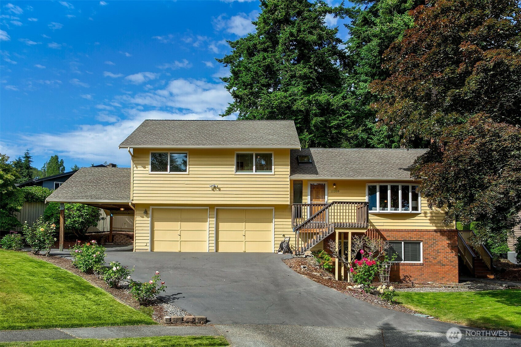 Property Photo: 11100 30th Place SW WA 98146