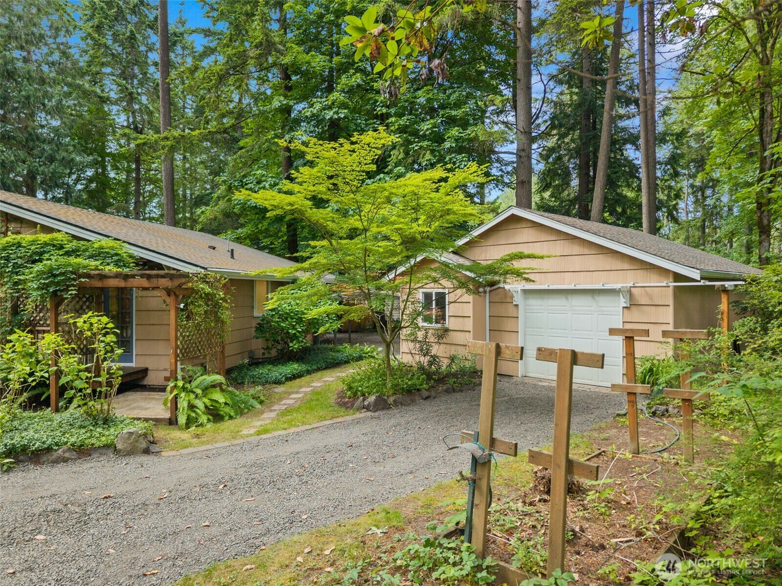 Property Photo: 9390 NE Wardwell Road WA 98110