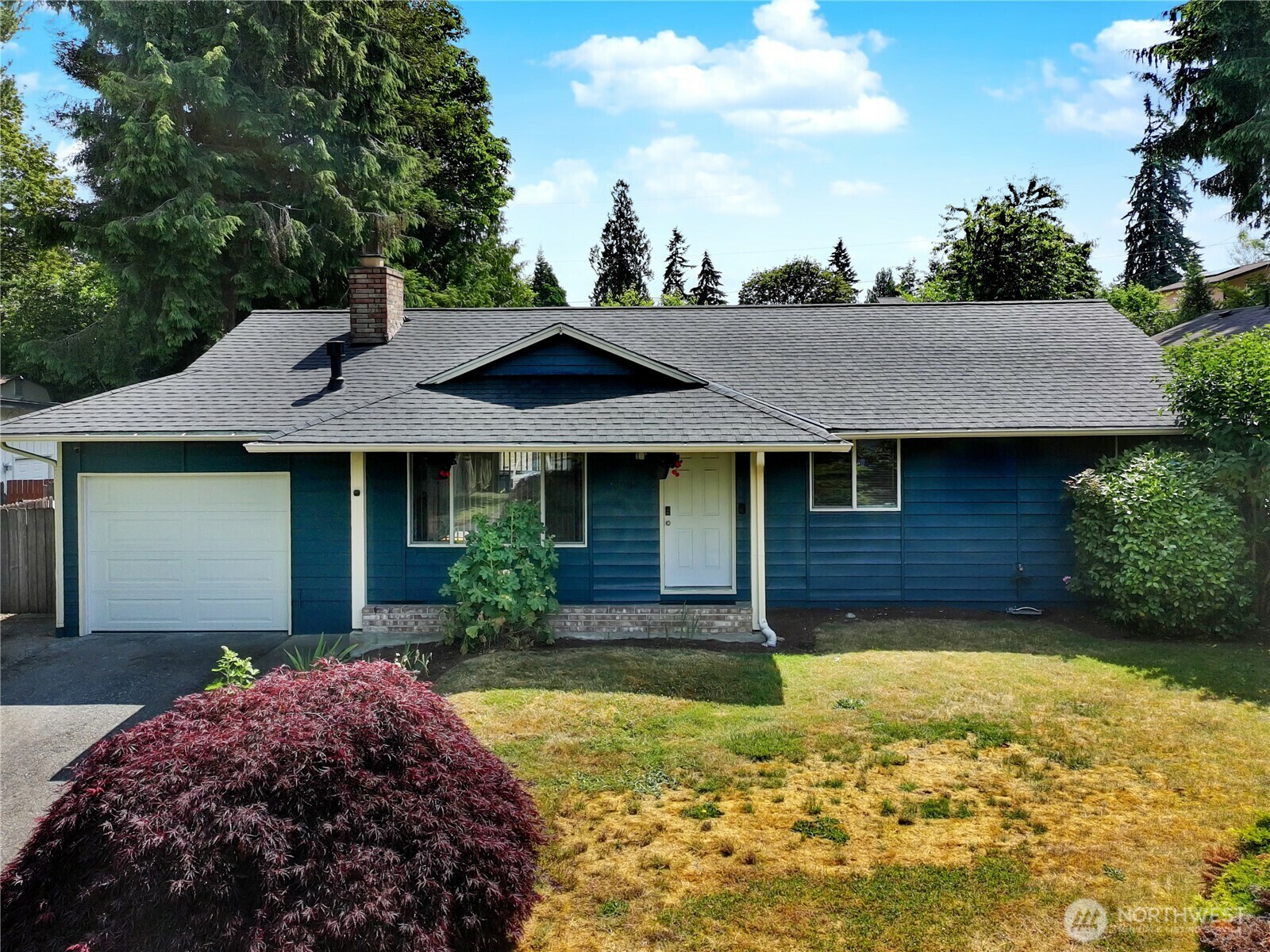 Property Photo: 30004 5th Avenue SW WA 98023