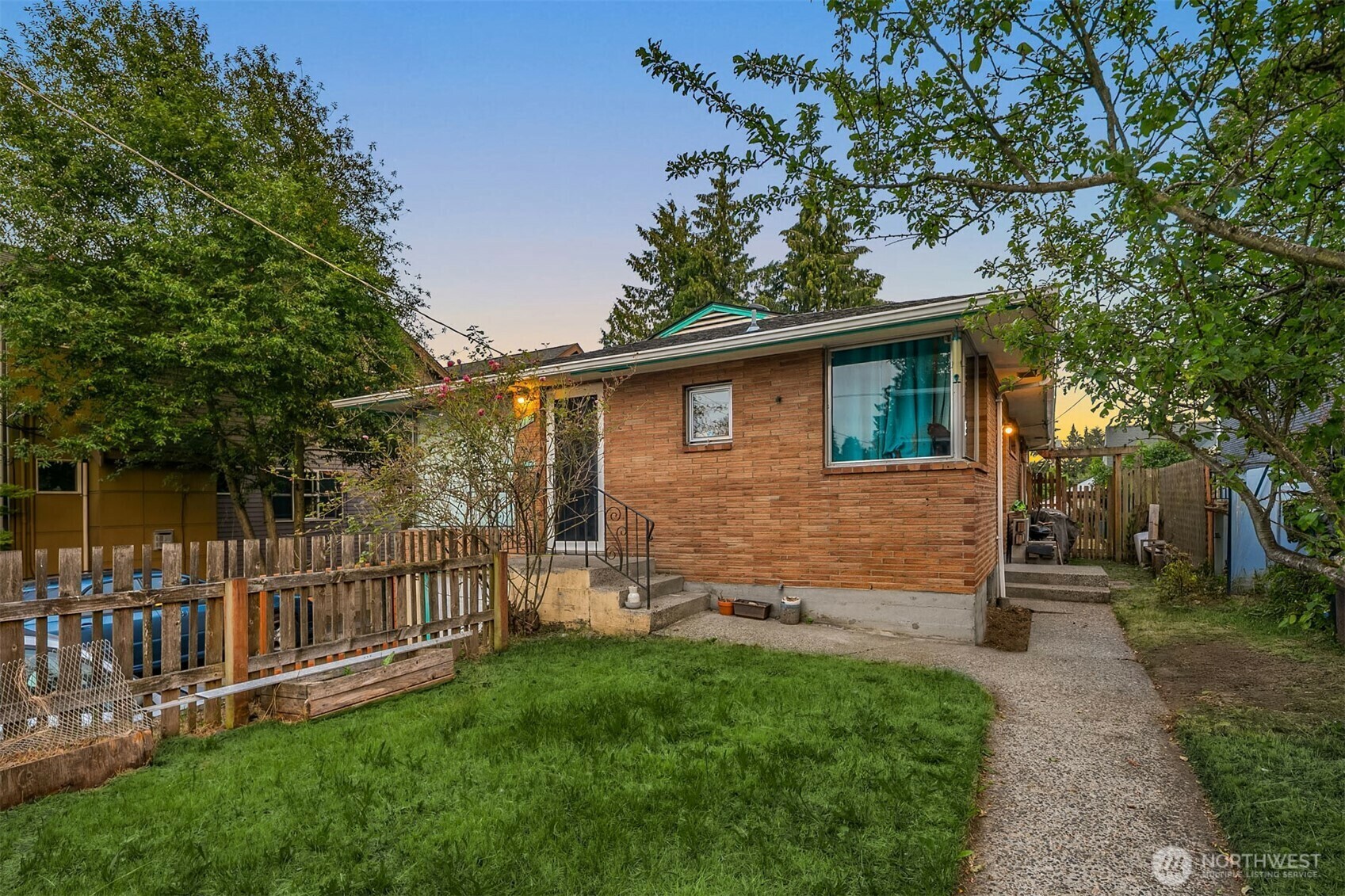 921 N 85th Street  Seattle WA 98103 photo